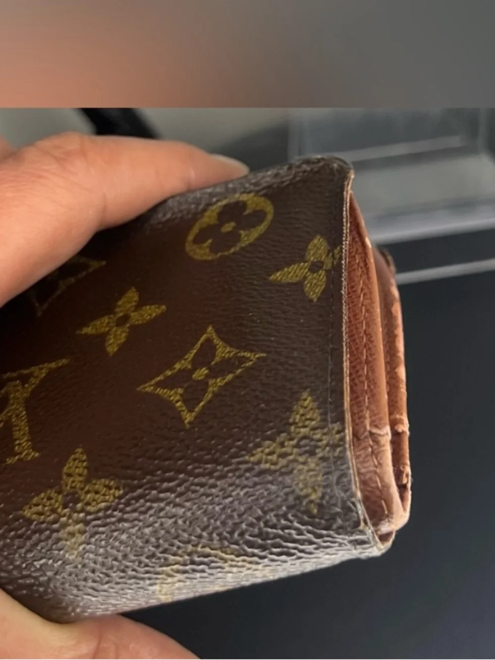 Louis Vuitton Monogram Vintage Kisslock Wallet